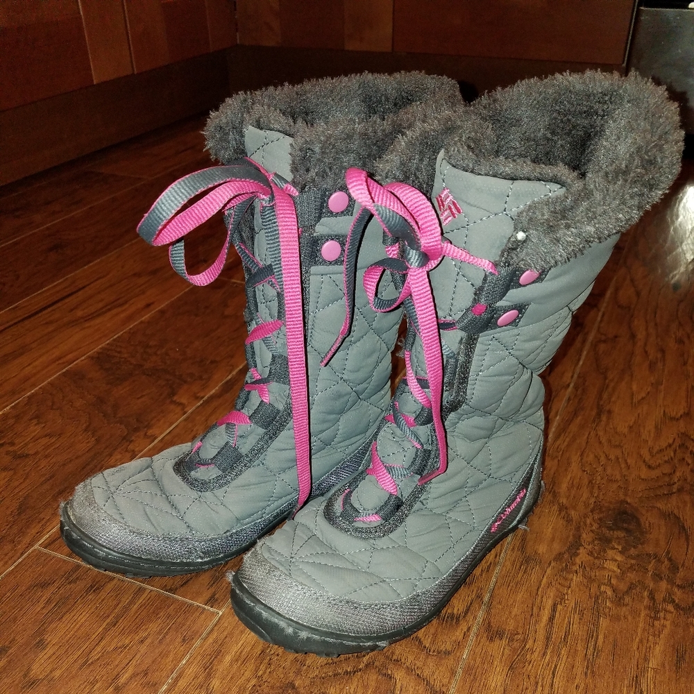Columbia girls kids youth Snow winter Boots size 2 200 grams warm cute pink grey